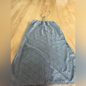 Midi silky blue patterned skirt